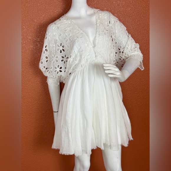 Free People Bella Note Eyelet Babydoll Dress Size Small. E37 - Picture 7 of 17